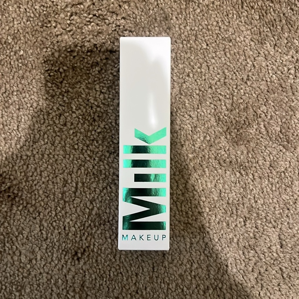 Milk Makeup Hydro Grip Set + Refresh Spray - 3.38 fl oz - Picture 2 of 3